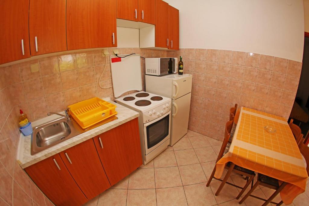 חוואר Apartments And Rooms Zvjezdana חדר תמונה